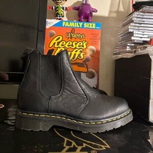 Dr. Martens 2976 Ambassador Leather Chelsea Boot